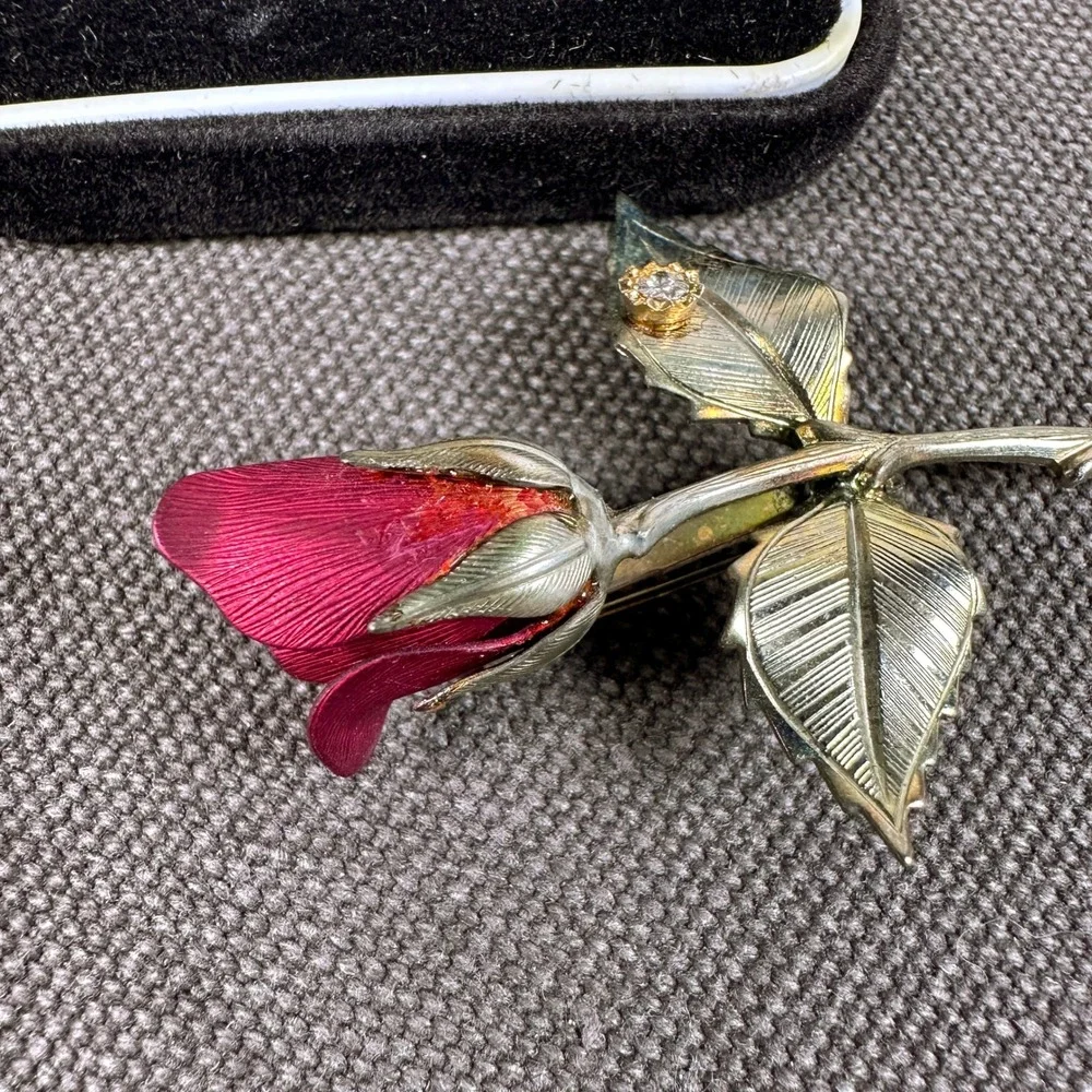 Vintage Royale Gems Gold Tone Rose Brooch‎ Pin Red Petals Rhinestone Leaf 3